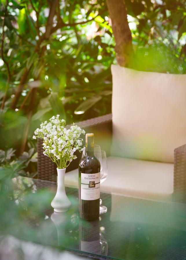 Hotel Thrive, A Tropical Courtyard كاتماندو المظهر الخارجي الصورة
